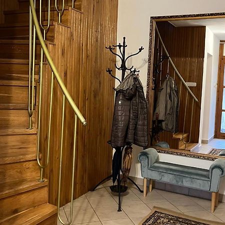 Boezsi Apartman Sárvár Extérieur photo