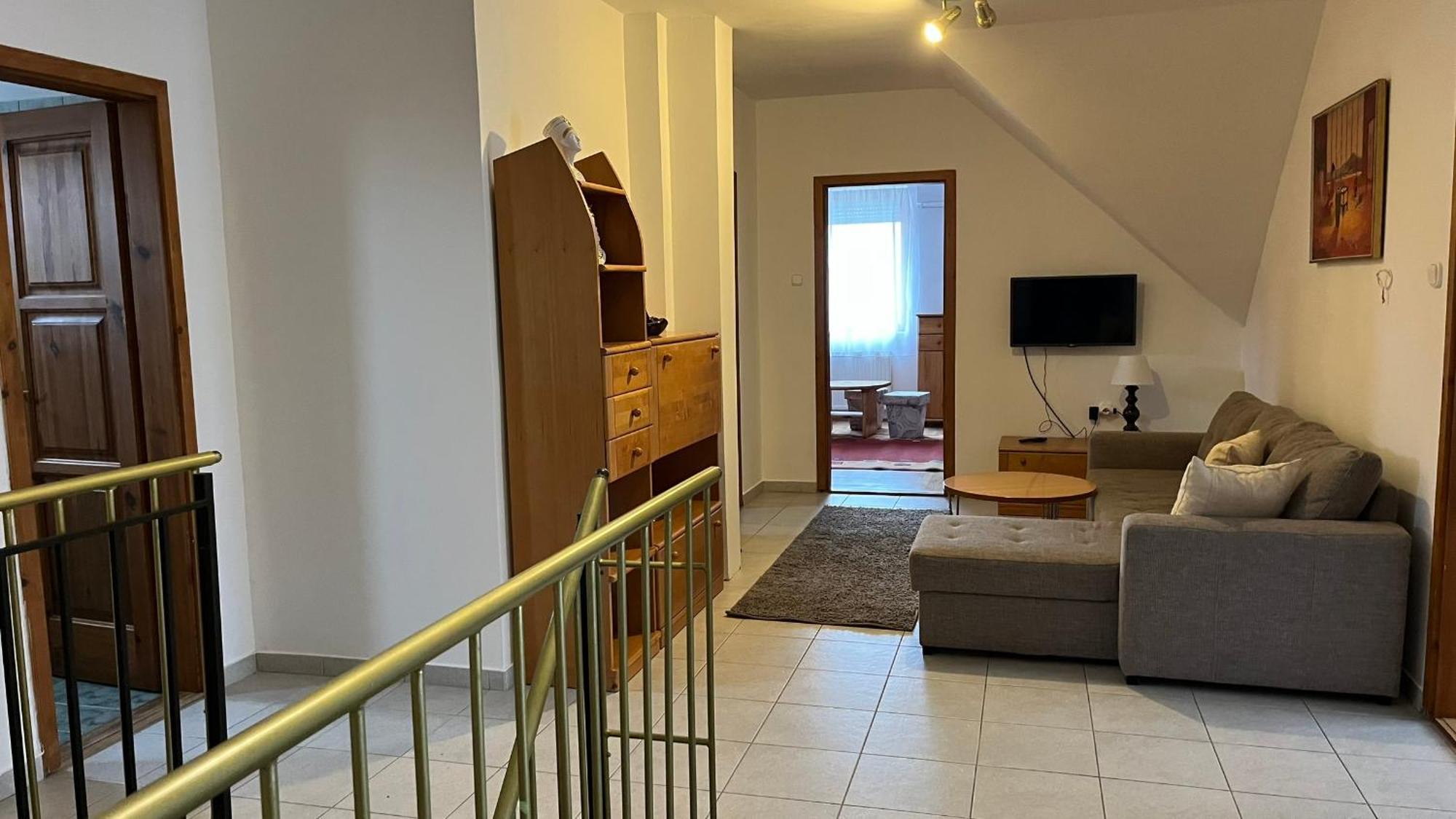 Boezsi Apartman Sárvár Extérieur photo